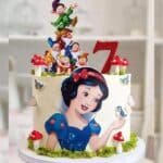 snow white theme cake