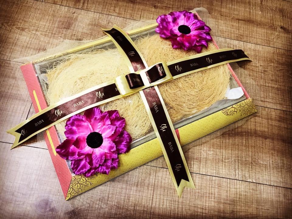 Pheyoniyan Pheyoniyan mithai gift by Baba