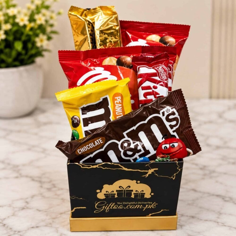 Heaven Chocolate Box 2 - Anniversary Gifts Heaven Chocolate Box 2 - Anniversary Gifts | Lahore Gifts Online
