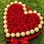 Side Rocher with Roses Heart - Anniversary Gifts | Lahore Gifts Online