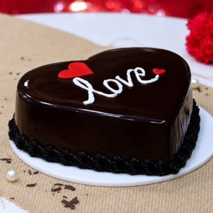 Chocolate Love Cake by O’Clock in Lahore