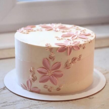 Designer Cake for Mother’s Day by O’Clock in Lahore for Mothers Day