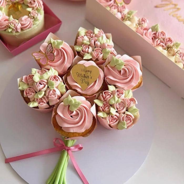 Muffins Muffins cake by O’Clock in Lahore