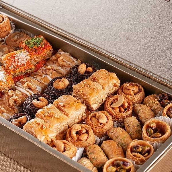 Premium Special Box - Arabian Delights Premium Special Box - Arabian Delights | Lahore Gifts Online