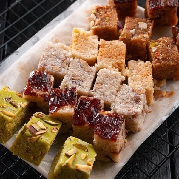 Mix Halwajaat - Arabian Delights Mix Halwajaat - Arabian Delights | Lahore Gifts Online